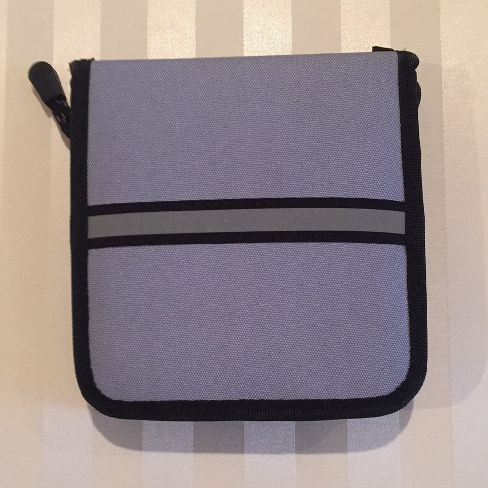 GAP Zippered CD Wallet